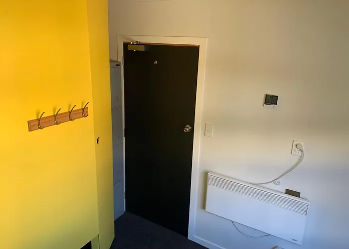 Backpackers Bothy Hostel *